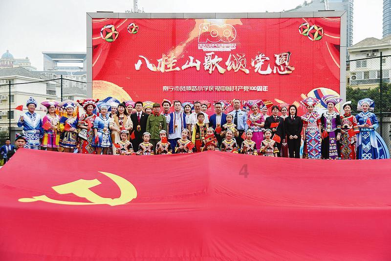 七岁女孩患上骨肉瘤危及生命,医生建议截肢治疗,父母想找一份工作为孩子凑齐治疗费用